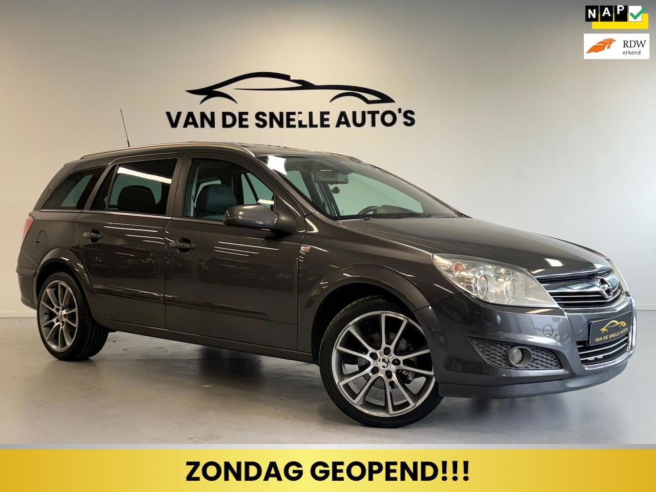 Opel Astra Wagon - 1.6 Cosmo PANO/LED/PDC - AutoWereld.nl