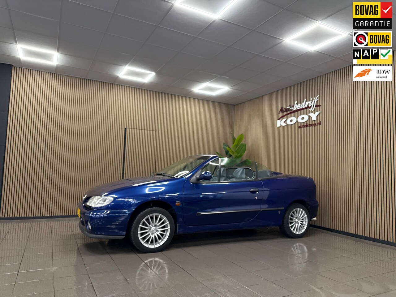 Renault Mégane Cabrio - 2.0 * APK 04-2027 / Elektr. cabriodak / Perfect onderhouden * - AutoWereld.nl