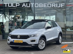 Volkswagen T-Roc - 1.5 TSI Style Business Automaat Dak 1eEig NAP