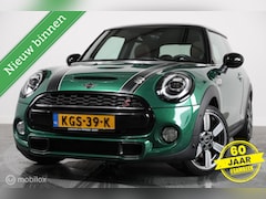 MINI Cooper S - 2.0 60 Years Edition - Pano - Stoelverwarming - Carplay