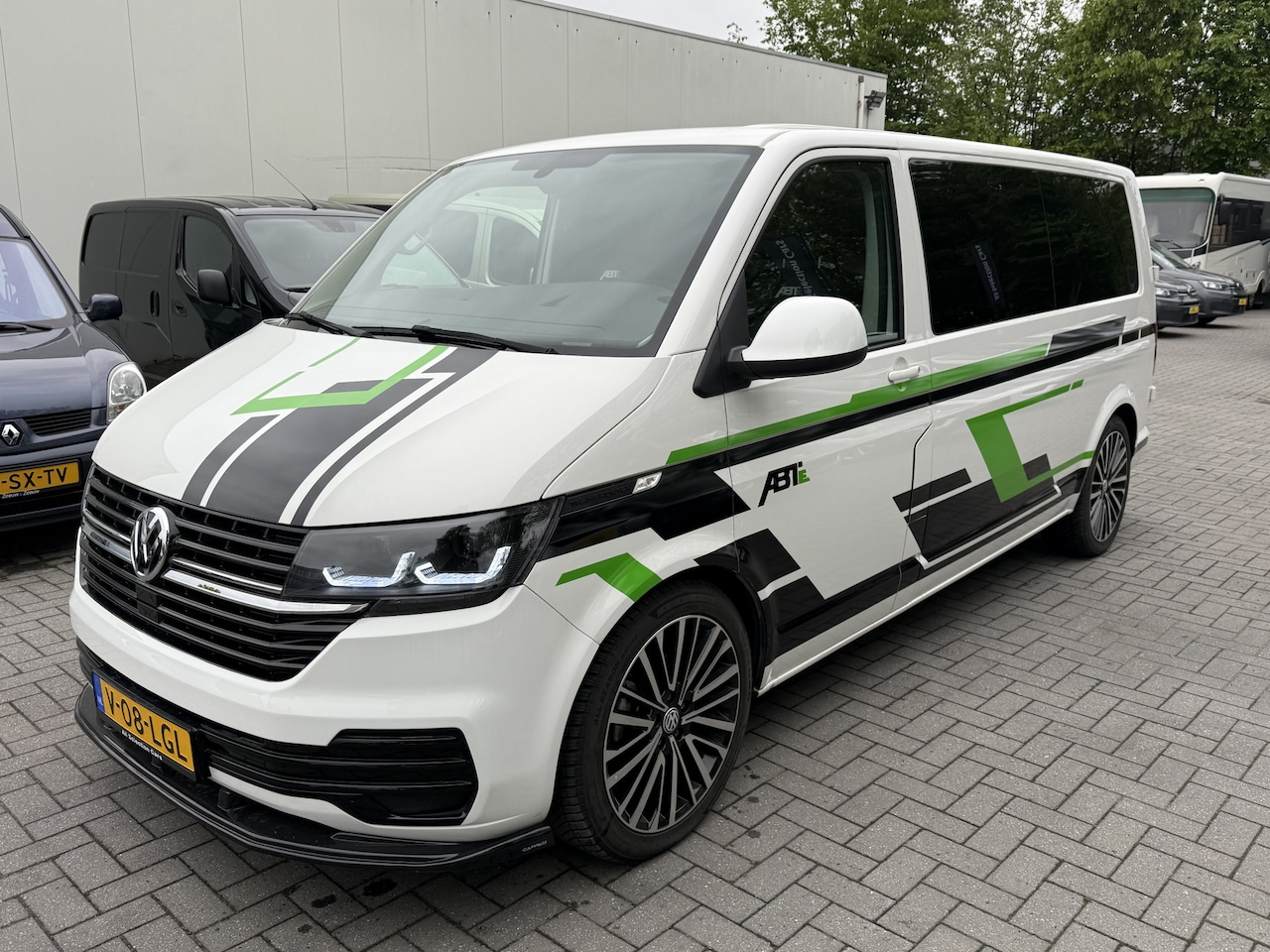 Volkswagen Transporter - T6 ABTe EXCLUSIVE EDITION - Uniek - L2 Lang - Full Elektrisch - Vol opties - Nieuwstaat - AutoWereld.nl