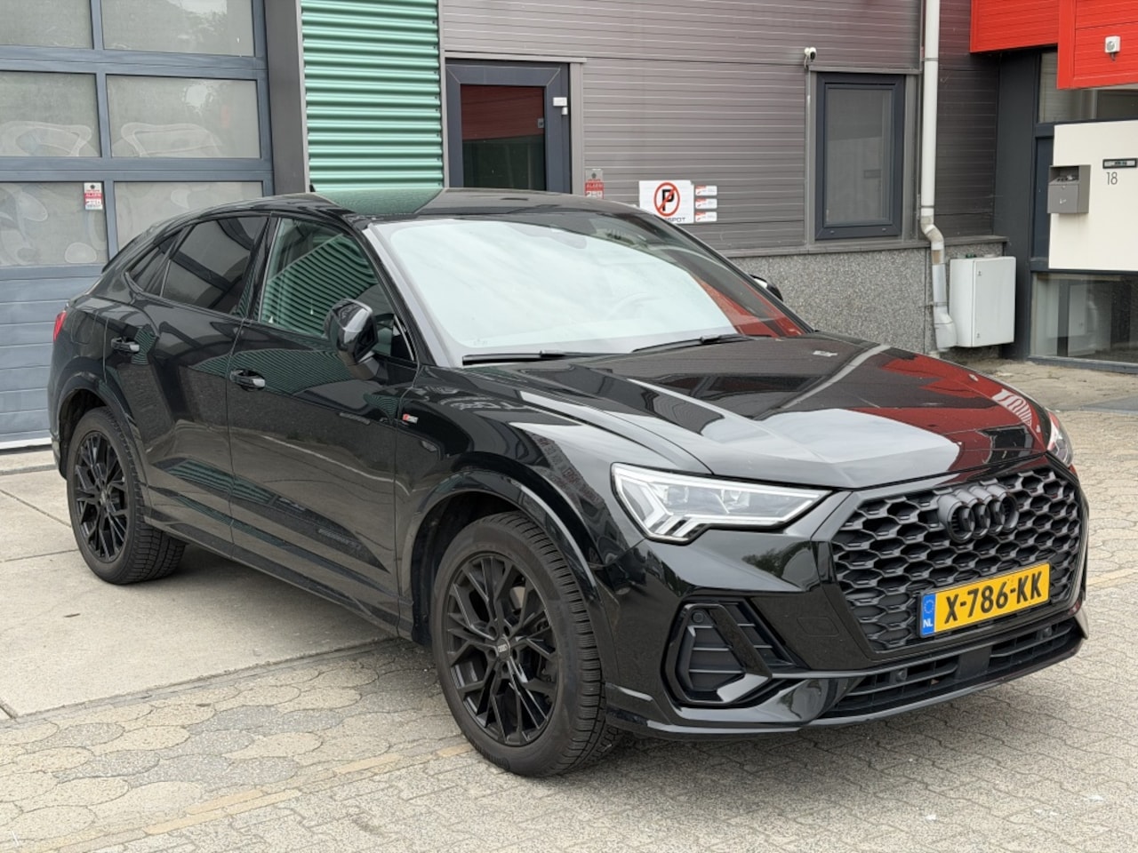 Audi Q3 Sportback - 35 TFSI S-Line Black Ed. Navi Keyless Camera Trekhaak - AutoWereld.nl