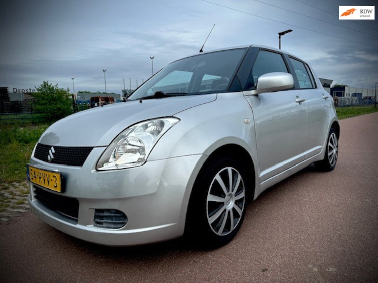 Suzuki Swift - 1.3 GA 1.3 GA, NIEUWE BAK, NIEUWE KOPPELING, AIRCO - AutoWereld.nl