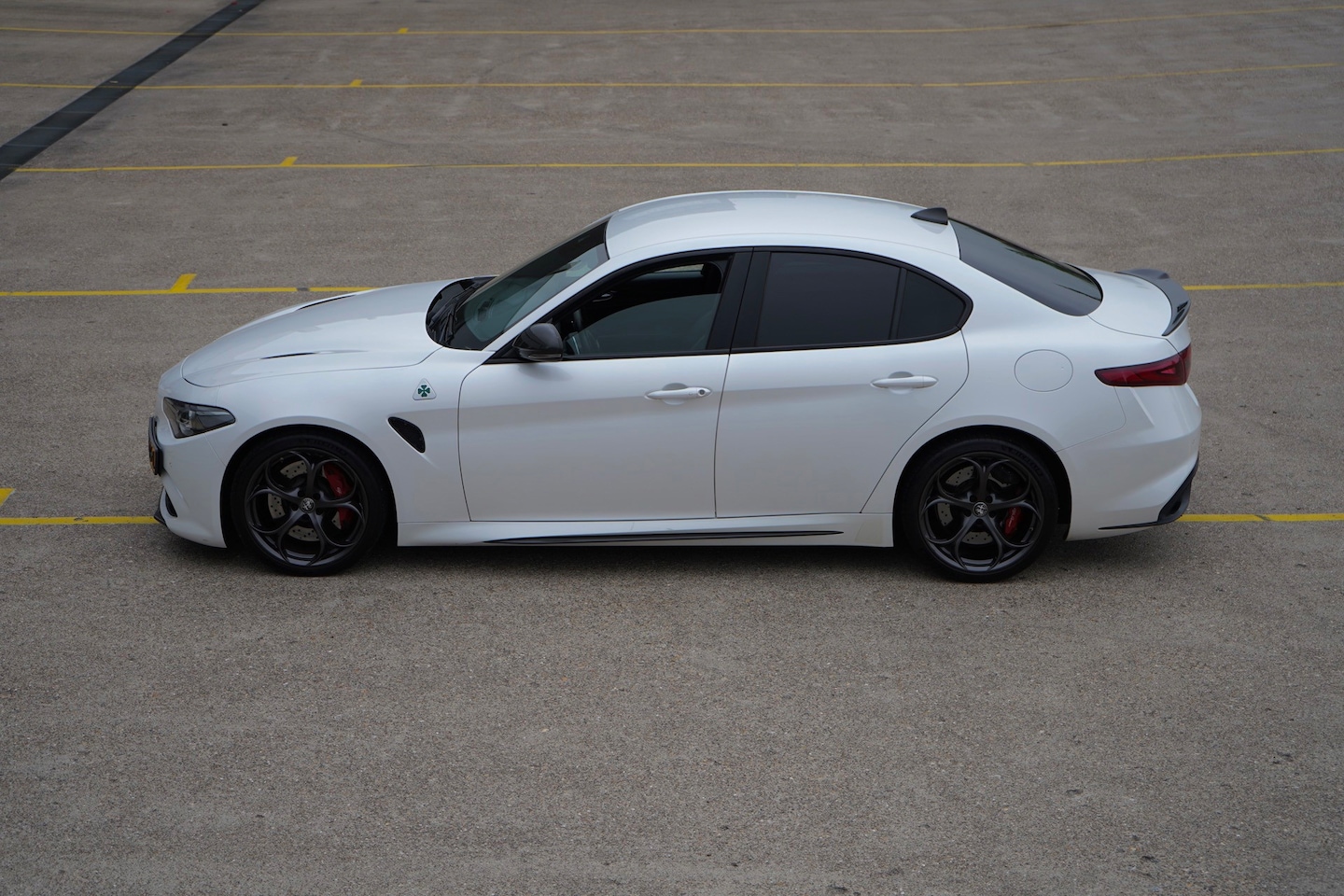 Alfa Romeo Giulia - 2.9 V6 Quadrifoglio 2.9 V6 Quadrifoglio - AutoWereld.nl