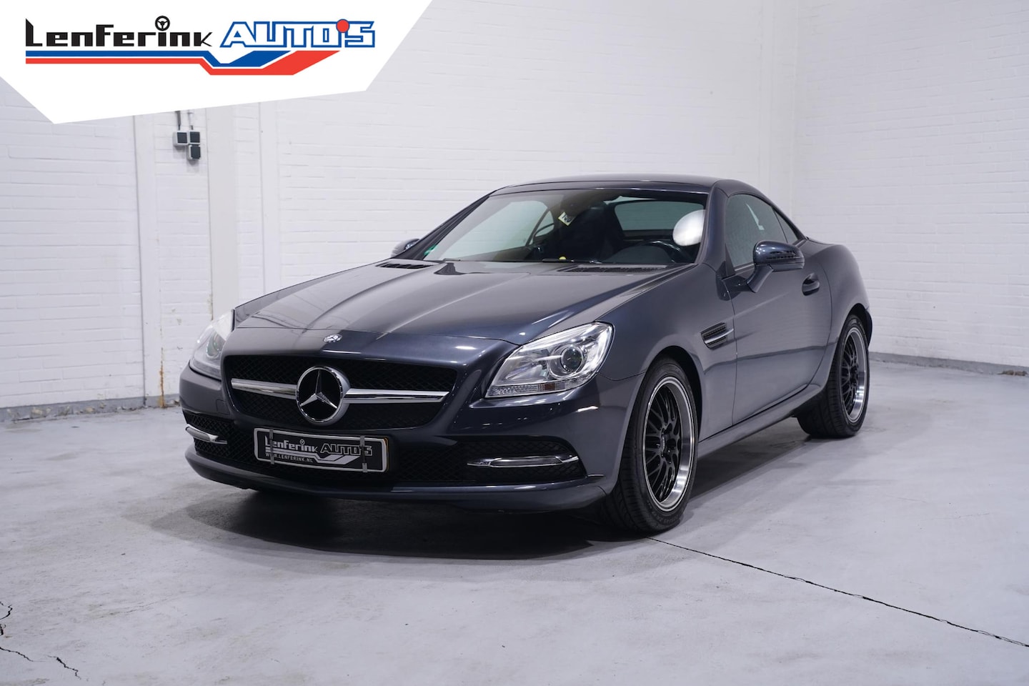 Mercedes-Benz SLK-klasse - 200 navigatie lederen-bekleding stoelverwarming electrische-kap comfort-pakket 16"-lmv - AutoWereld.nl