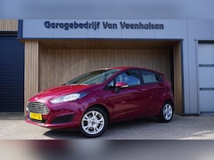 Ford Fiesta - 1.0 65pk 5Drs Style Airco Navi Trekhaak 15inch LM Bluetooth *DIS.RIEM V.V.* NL auto 97107k