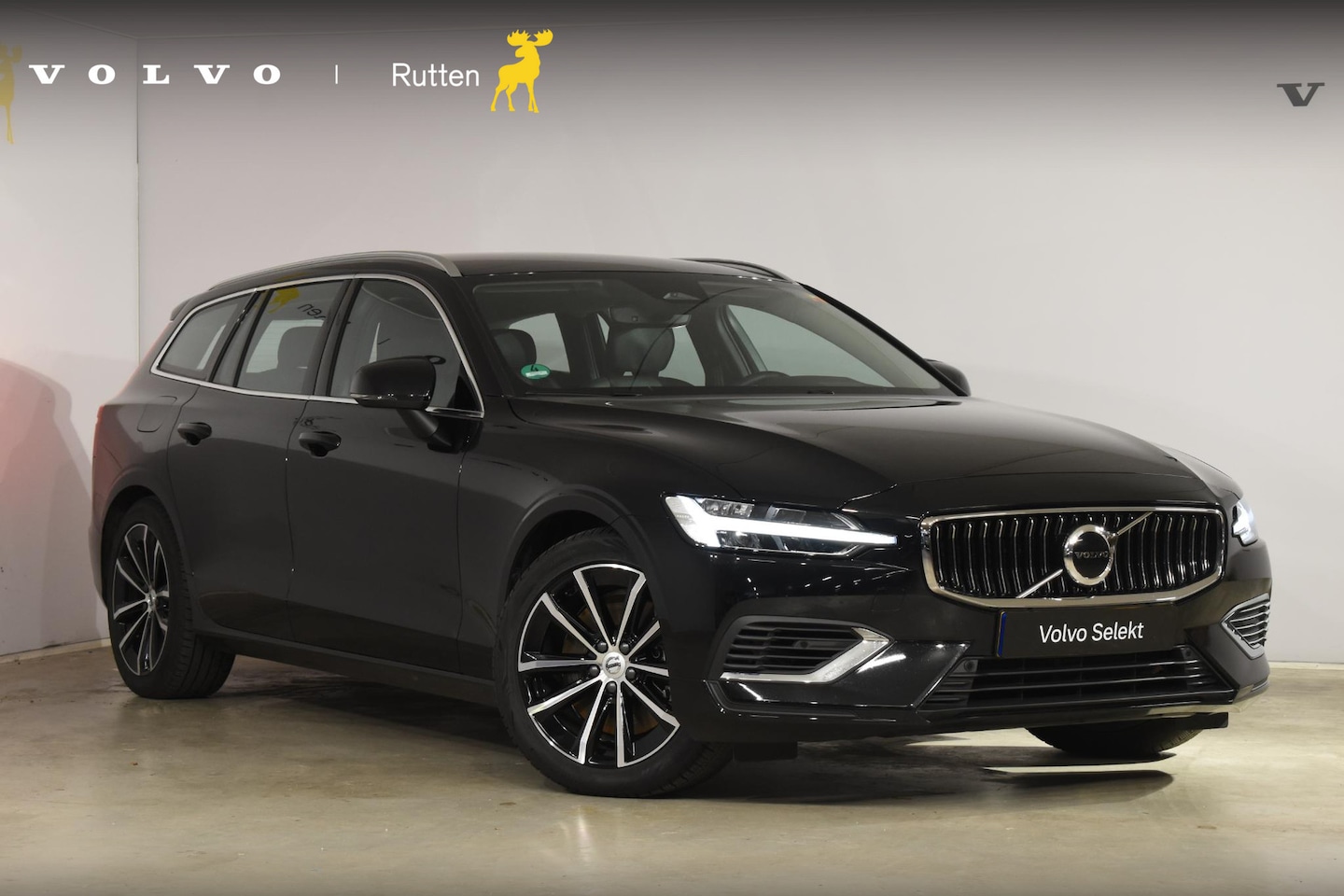 Volvo V60 - T6 350PK Automaat Plug-in Hybrid Essential Bright / Navigatie / Adaptive cruise control / - AutoWereld.nl