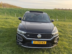 Volkswagen T-Roc - 1.5 TSI Sport R-Line|Pano|Camera|Sfeer