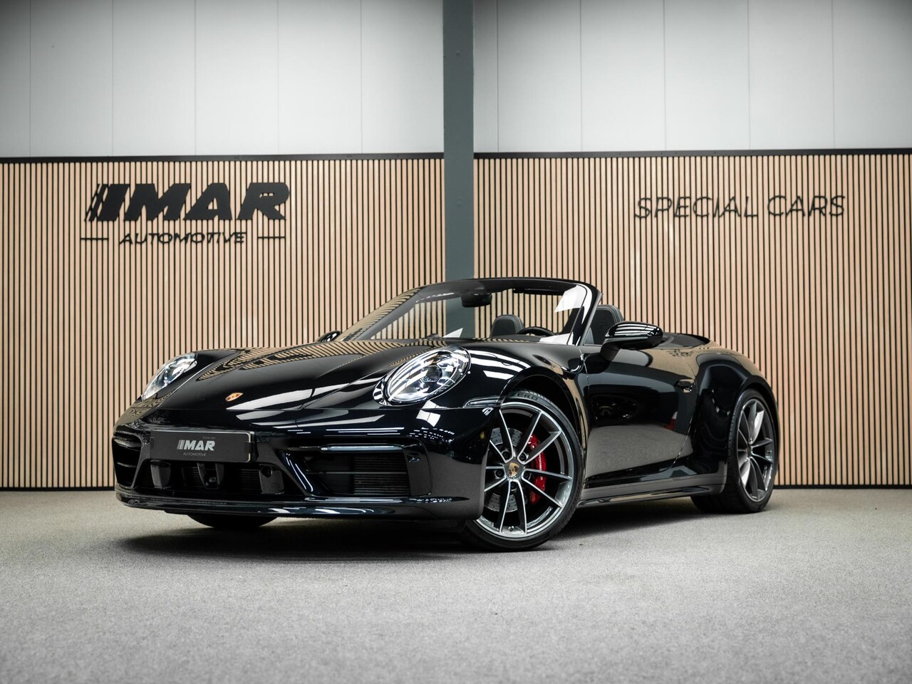 Porsche 911 Cabrio - 3.0 Carrera 4 S | Akrapovic | NL geleverd | Burmester | Lift | Full Option | krijt stiksel - AutoWereld.nl