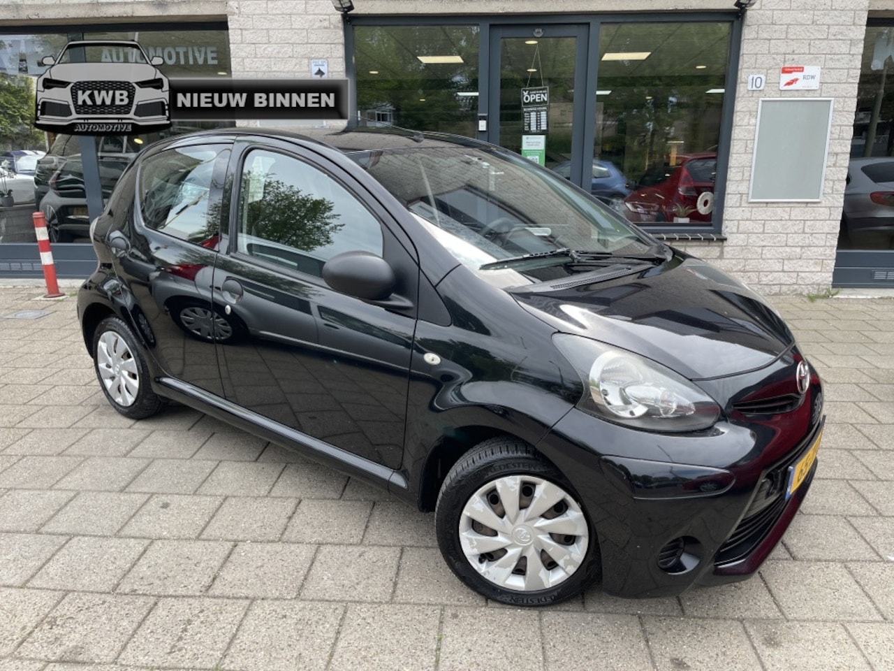 Toyota Aygo - 1.0 VVT-i 5Drs Facelift Airco Nw Apk Beurt - AutoWereld.nl