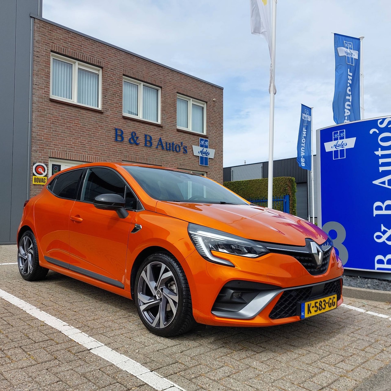 Renault Clio - 1.0 TCe R.S. Line l ECC l 17 INCH l CAMERA l CRUISE-CONTROL l NAVI l LED l STOEL-VERW. l 2 - AutoWereld.nl