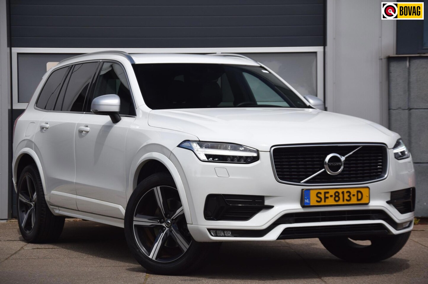 Volvo XC90 - 2.0 T5 AWD R-Design Scandinavian Line/Extra getinte ruiten - AutoWereld.nl