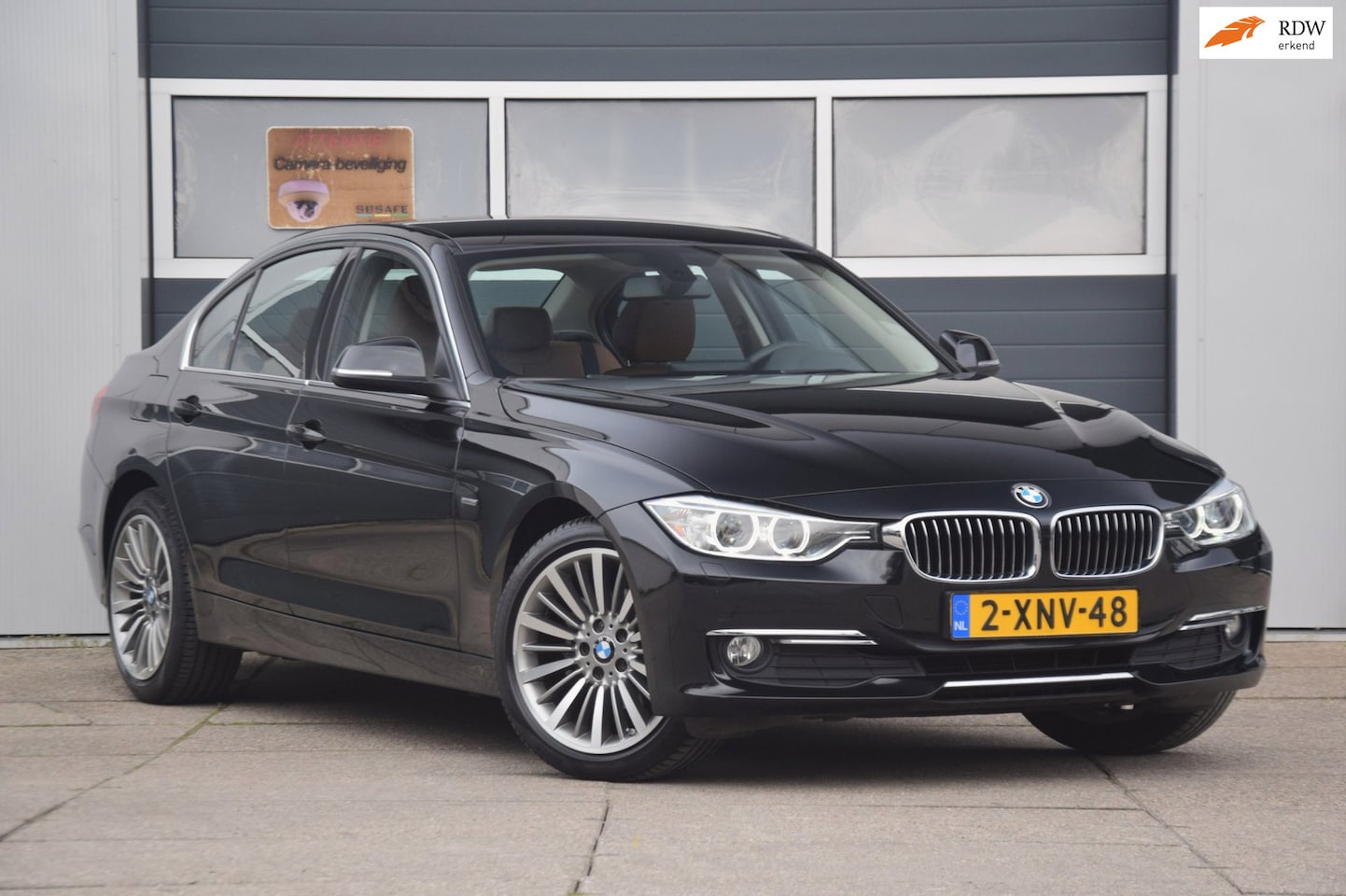 BMW 3-serie - 316i Luxury High Executive LEDEREN BEKLEDING/BI-XENON/STOELVERWARMING - AutoWereld.nl