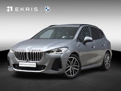 BMW 2-serie Active Tourer - 220i | M Sportpakket | Panodak | Trekhaak | Head-Up | Harman Kardon | Comfort Access | Par