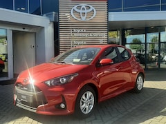 Toyota Yaris - 1.5 Hybrid 115 Active NIEUW DIRECT LEVERBAAR OP VOORAAD CARPLAY/ ANDROID PARELMOER