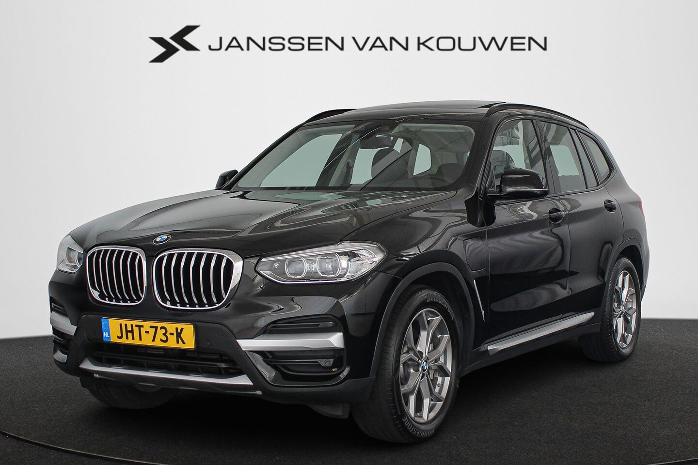 BMW X3 - xDrive30e XLine Panoramadak Trekhaak HiFi Sportstoelen - AutoWereld.nl
