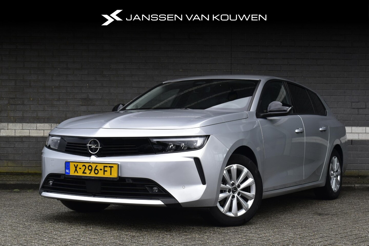 Opel Astra Sports Tourer - 1.2 Level 2 Navigatie Apple CarPlay Cruise Control Private Lease €439,- P/M - AutoWereld.nl