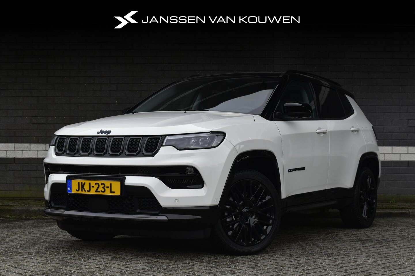 Jeep Compass - 4xe 240 Plug-in Hybrid Electric S SOH 98% Memory Stoelverwarming - Ventilatie 360 Camera - AutoWereld.nl