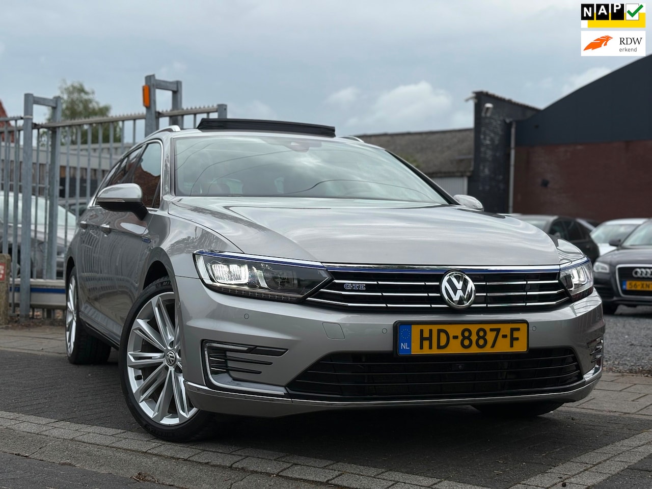 Volkswagen Passat Variant - 1.4 TSI GTE Highline | Panoramadak | 19” LMV | Virtual cockpit | Trekhaak | - AutoWereld.nl