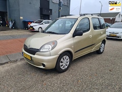Toyota Yaris Verso - 1.3-16V VVT-i Sol AUTOMAAT