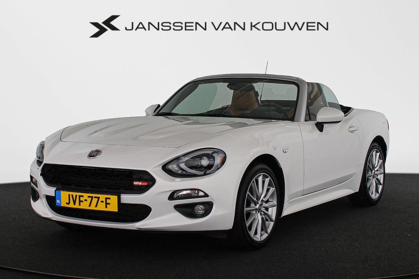 Fiat 124 Spider - 1.4 MultiAir Turbo Lusso BOSE Keyless Stoelverwarming Achteruitrijcamera - AutoWereld.nl