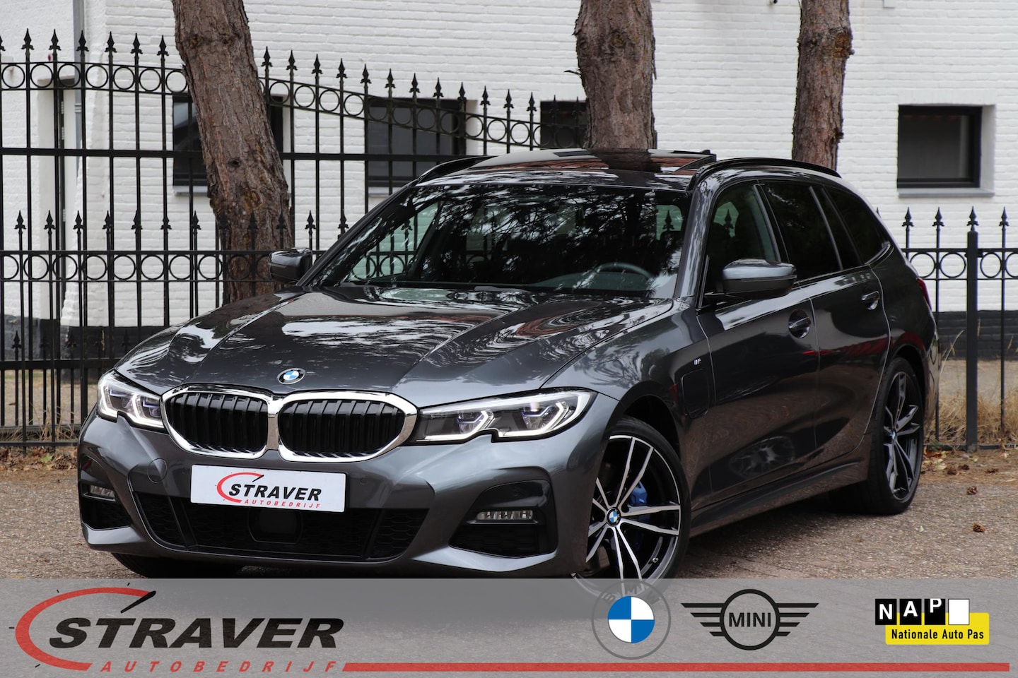 BMW 3-serie Touring - 330e xDrive High Executive |M-Sport |Panoramadak |Driving assist PRO - AutoWereld.nl
