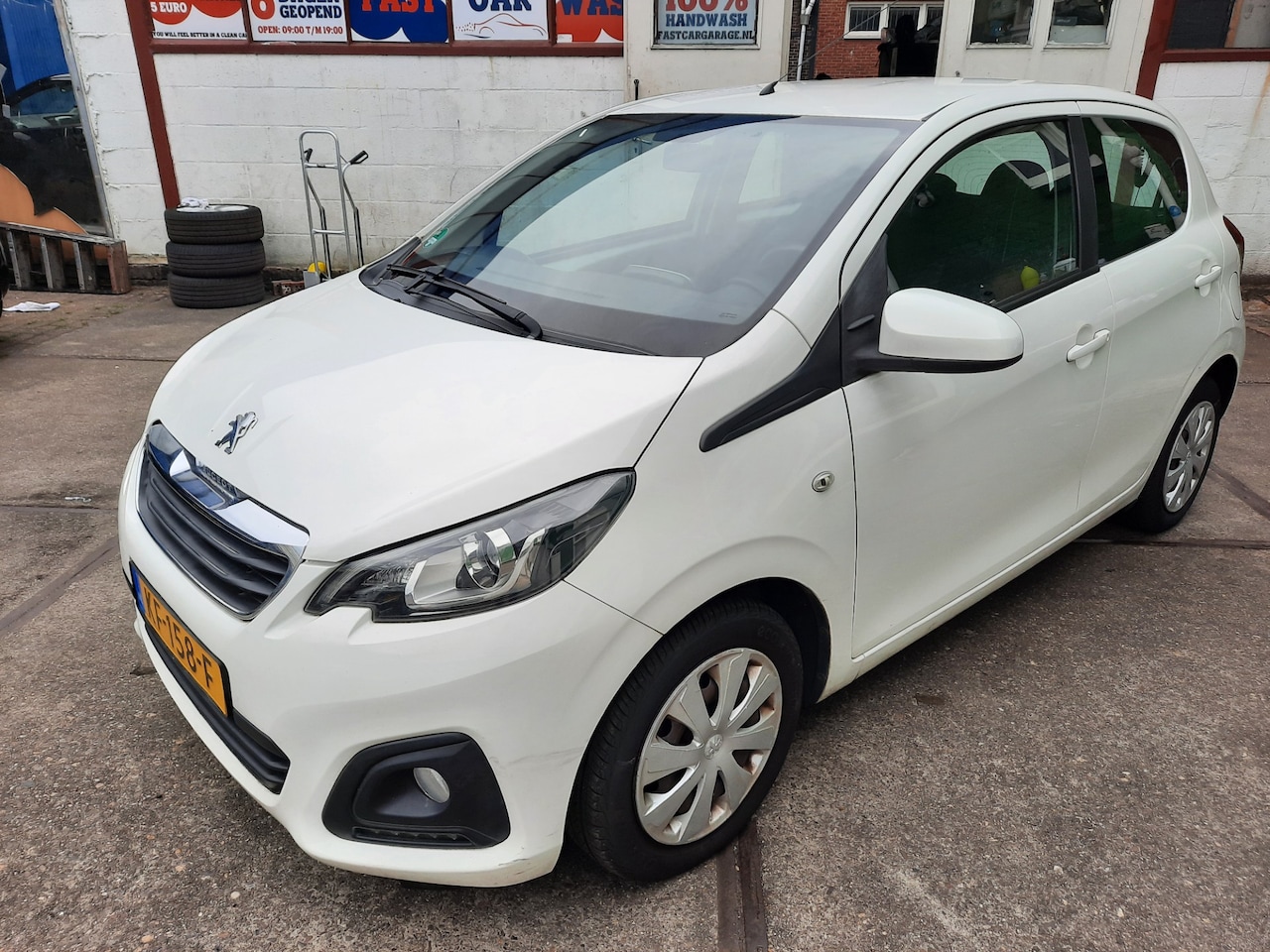 Peugeot 108 - 1.0 e-VTi Active mooi auto - AutoWereld.nl