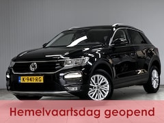 Volkswagen T-Roc - 1.5 TSI Style Business /150PK /Lane Assist /Apple + Android /DAB+ /Navi /Airco /Adaptief C