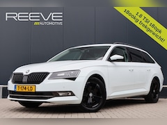 Skoda Superb Combi - 1.8 TSI Style Automaat | Trekhaak | Adaptieve Cruise | Stoelverwarming | Apple Carplay / A