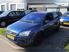 Ford Focus - 1.8-16V Ghia Climate Blauw Chameleon Voorruit LM Velgen Getinte Ramen APK