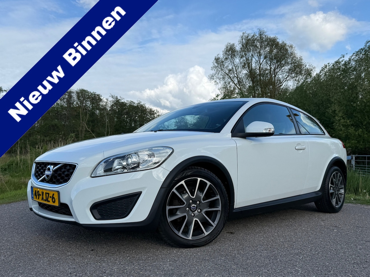 Volvo C30 - 1.6 D2 Advantage | 1e Eigenaar | slechts 119.754 km | 17" Velgen | Clima | Trekhaak | PDC - AutoWereld.nl