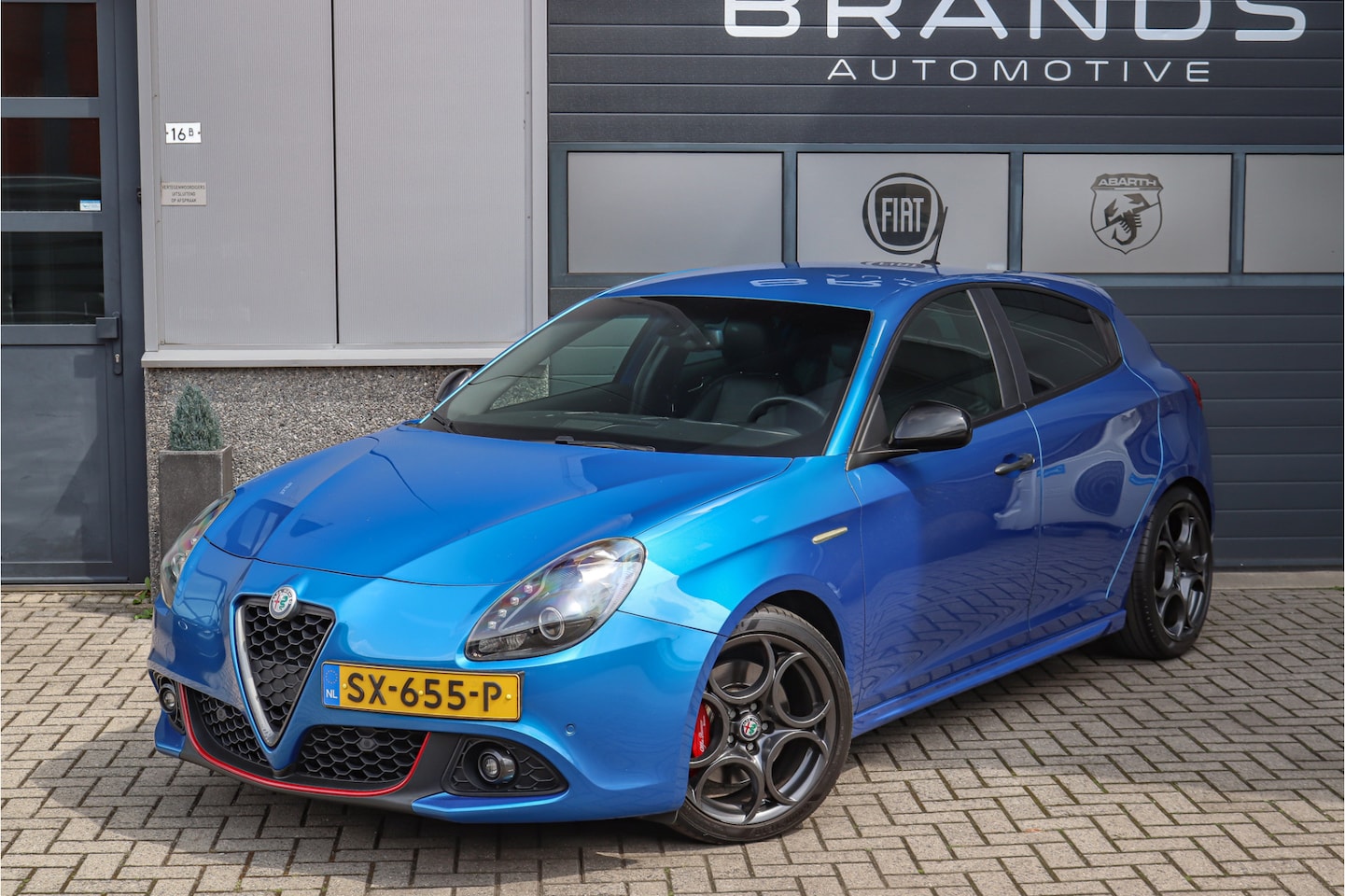 Alfa Romeo Giulietta - 1.4 T Business Super Vol leder Navi Xenon - AutoWereld.nl