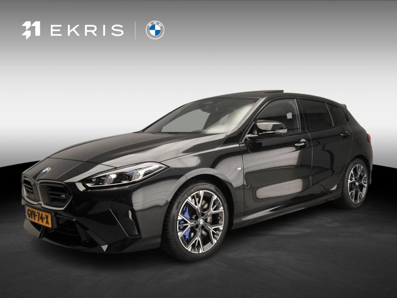 BMW 1-serie - 5-deurs M135 xDrive | M-Sportpakket | LED | Leder | HUD | Schuifdak | Elektr. zetels | DAB - AutoWereld.nl