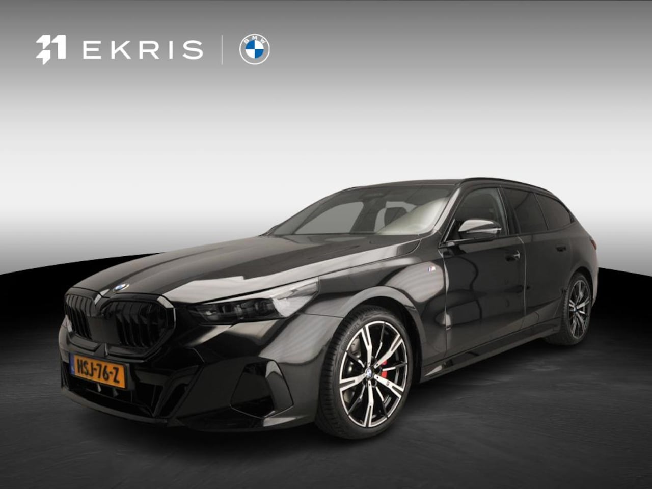 BMW 5-serie Touring - 520d | M-Sportpakket | LED | HUD | Trekhaak | Active cruise | Keyles go | DAB | Harman-kar - AutoWereld.nl