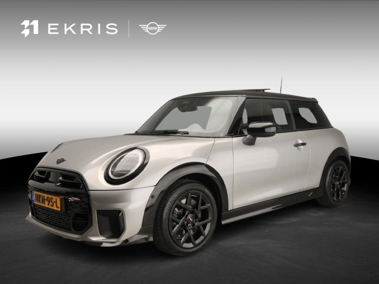 MINI Cooper - C C John Cooper Works Trim / Pakket M / Panoramadak / Park assist / Head-up / Alu wielen 1 - AutoWereld.nl