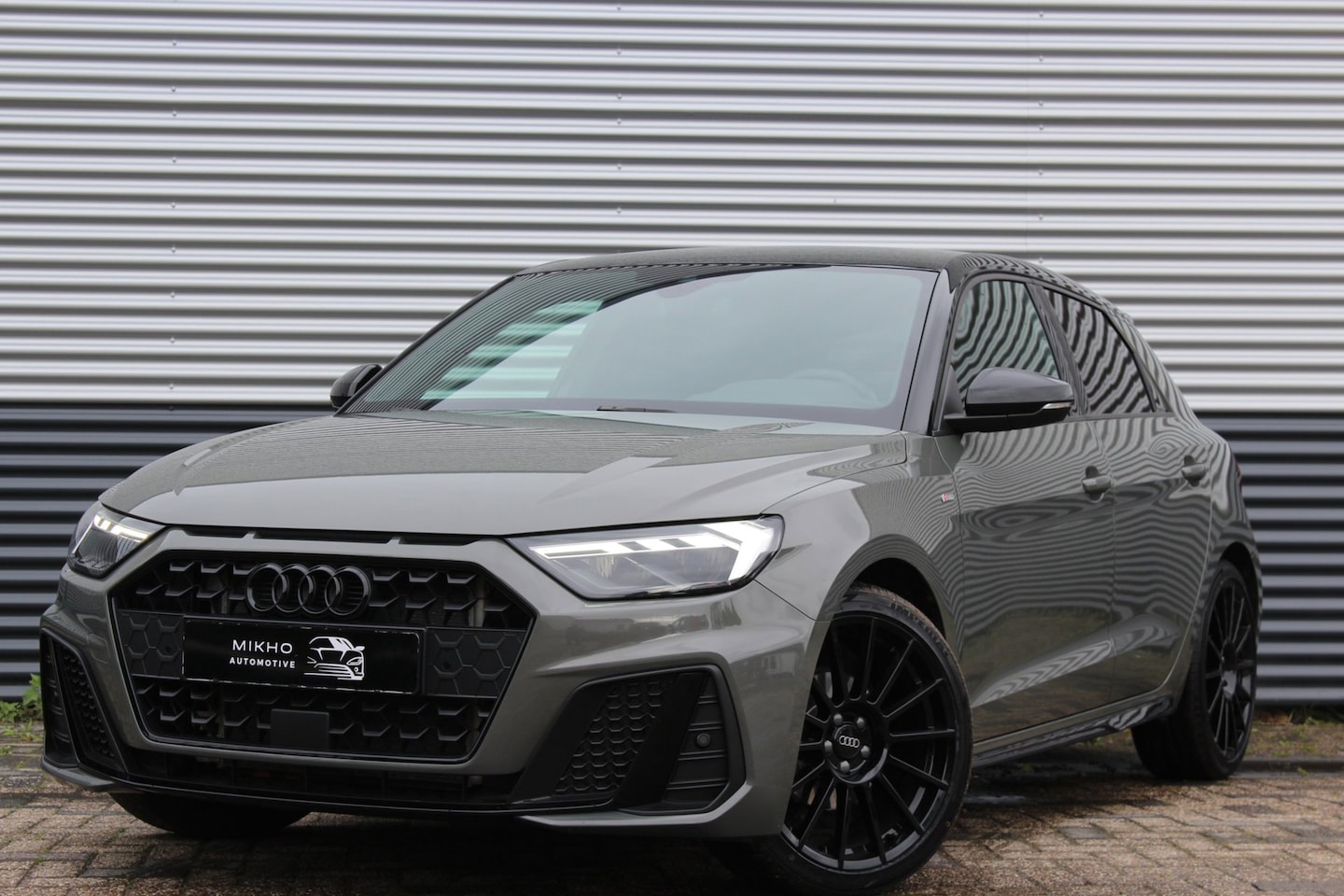 Audi A1 Sportback - 35 TFSI 3x S-Line | Edition one | Blackoptik | Chronos grijs | Camera | Stoelverwarming - AutoWereld.nl