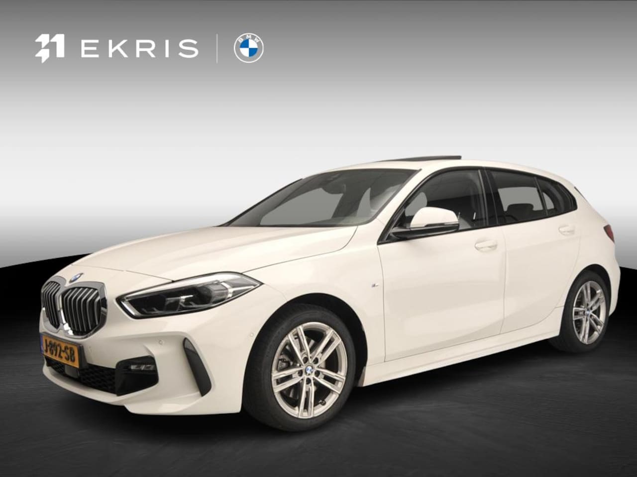 BMW 1-serie - 5-Deurs 118i | M-Sportpakket | LED | Navigatie | Schuifdak | Sportstoelen | DAB | Harman-k - AutoWereld.nl