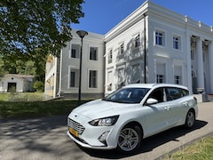 Ford Focus Wagon - 1.5 1:30, NAVI, ELEC. TREKHAAK, CAMERA