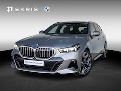 BMW 5-serie Touring - 530e | M Sportpakket | Travel Pack | Comfort Access | Achteruitrijcamera | Stoelventilatie
