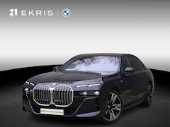 BMW i7 - xDrive60 M Sportpakket | Glazen panoramadak Sky Lounge | Driving Assistant Professional |