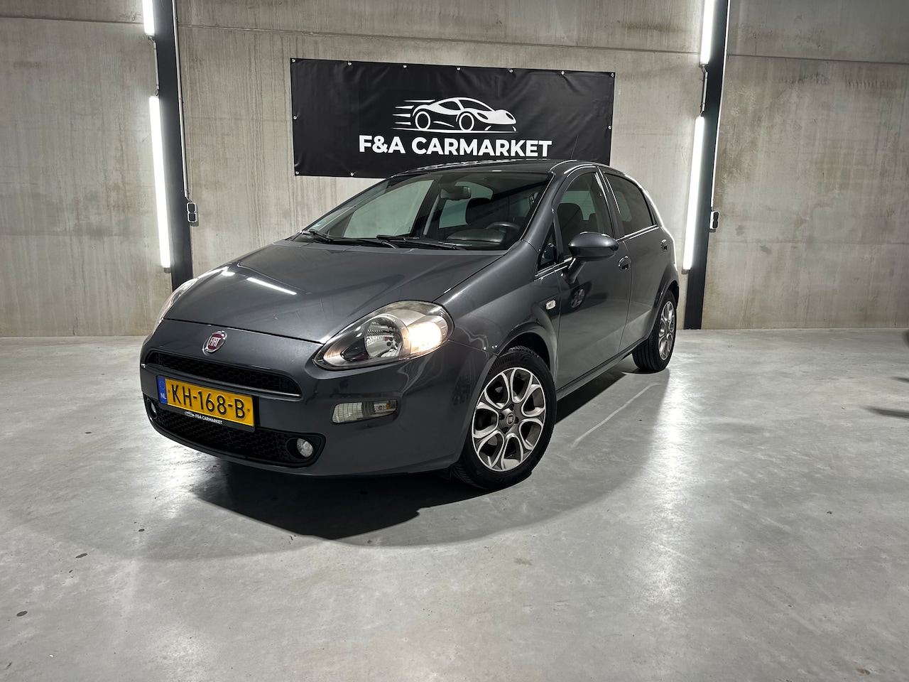 Fiat Punto Evo - 0.9 TwinAir Lounge Nieuwe Dist. Ketting & APK - AutoWereld.nl