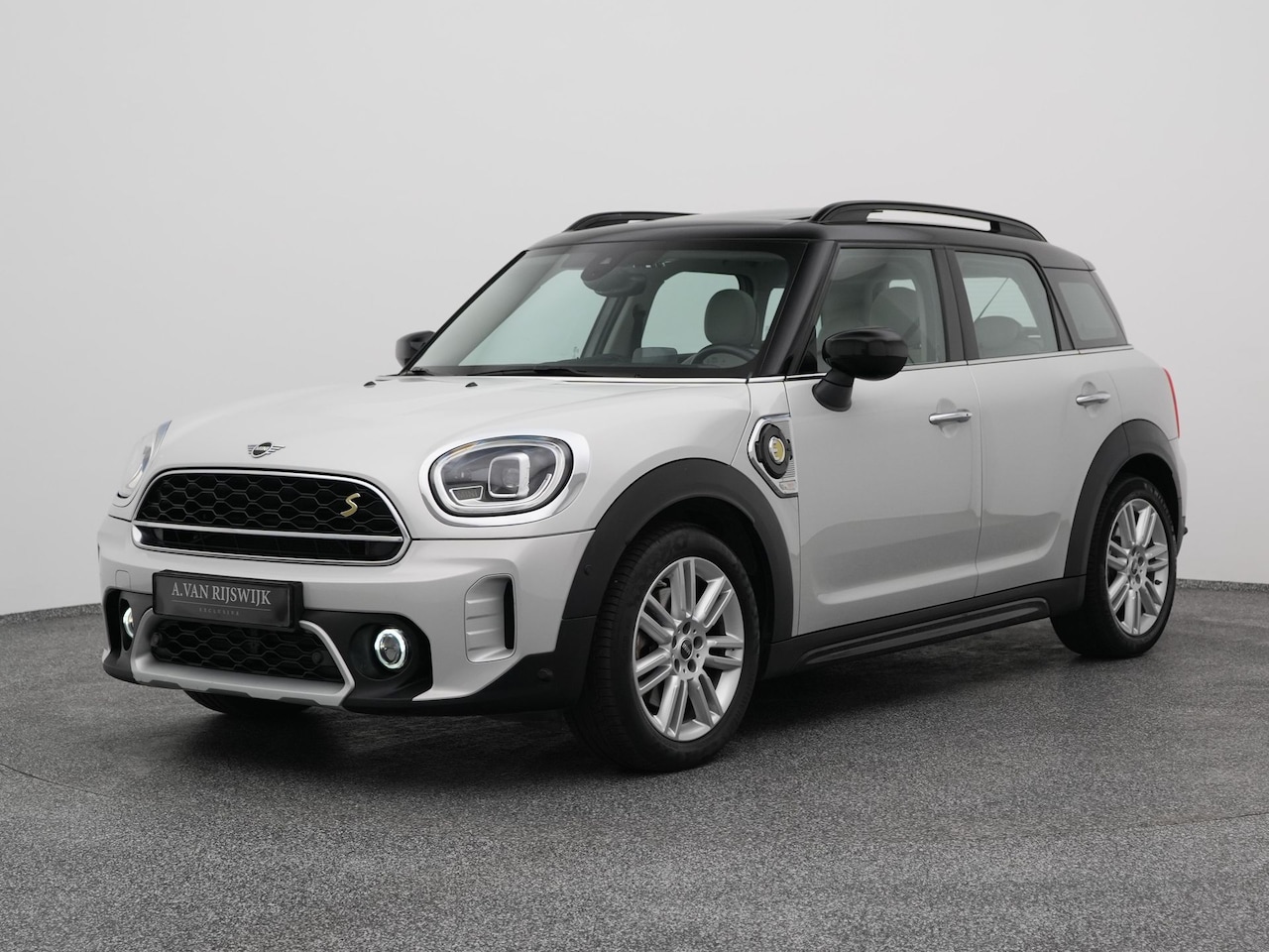 MINI Countryman - Mini 1.5 Cooper S E ALL4 | PANO | LEDER | CAMERA | KEYLESS | STOELVERWARMING - AutoWereld.nl