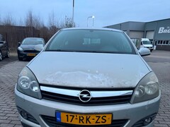 Opel Astra GTC - 1.6 Enjoy