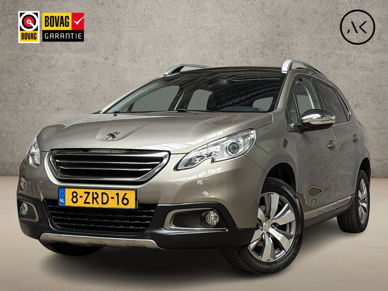 Peugeot 2008 - 1.2 PureTech Allure Sport Automaat (PANORAMADAK, NAVIGATIE, CLIMATE, LEDER, SPORTSTOELEN, - AutoWereld.nl