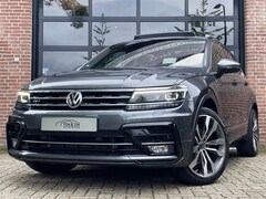 Volkswagen Tiguan - 2.0 TSI 4Motion 2x R-LINE PANO Trekhaak Virtual '17