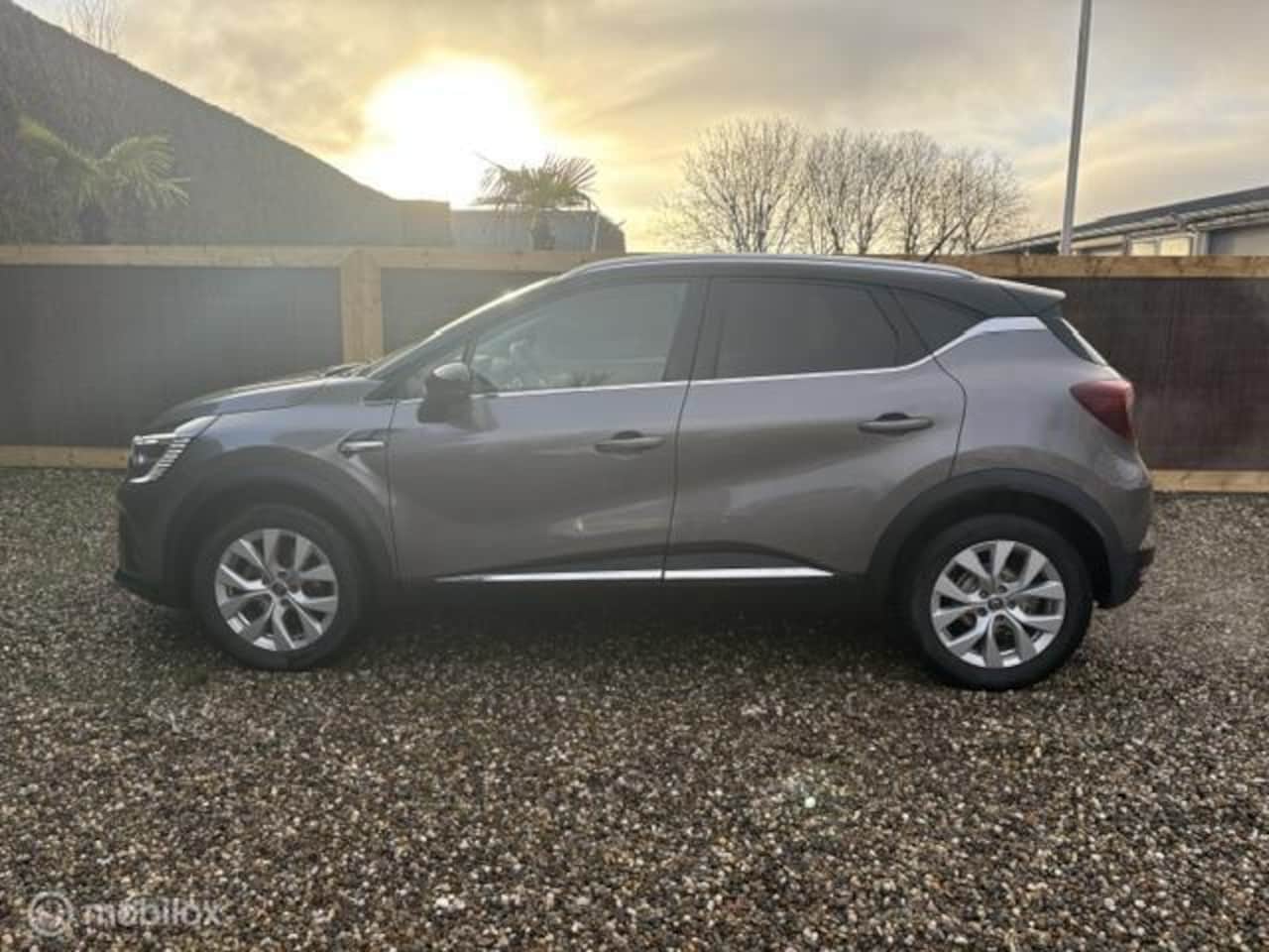 Renault Captur - 1.0 TCe 100 Intens nieuwstaat - AutoWereld.nl