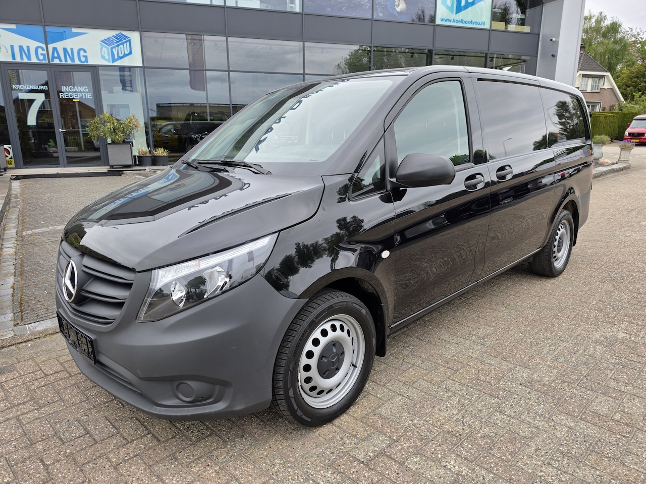 Mercedes-Benz Vito - 114 CDI L2 Automaat * Dubbele Schuifdeur * Trekhaak * Camera * - AutoWereld.nl