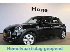 MINI Cooper - 1.5 Airco Navigatie LED Cruise Control Direct Leverbaar Rijklaarprijs Inruil Mogelijk