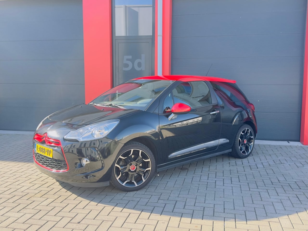 Citroën DS3 - 1.6 THP Sport Chic 1.6 THP Sport Chic , Navi , Cruise C. Stoelverw.