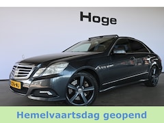 Mercedes-Benz E-klasse - 500 Elegance V8 Automaat Clima Panoramadak Trekhaak PDC Stoelverwarming Cruise control Goe